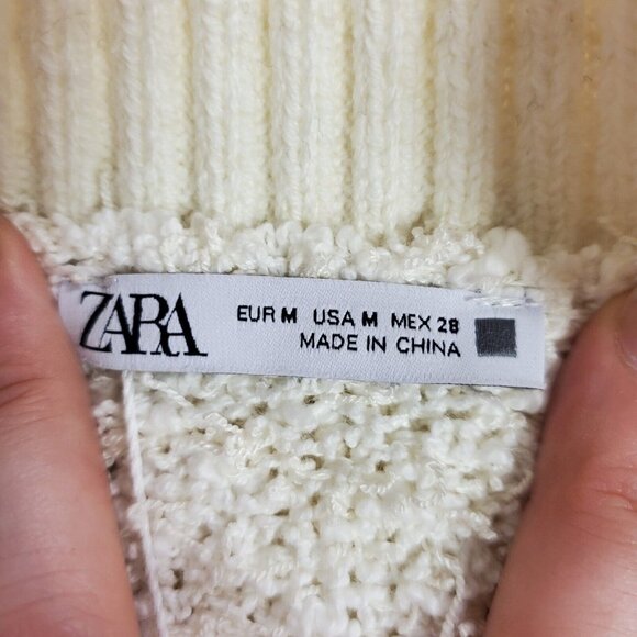 Zara Womens Oversized Chunky Teddy Sweater Size M Ecru Cropped Mock Neck NWT - Picture 3 of 11
